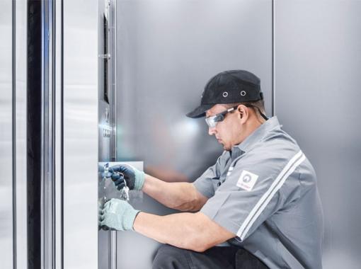 Aufzugswartung – Kosten und Fristen